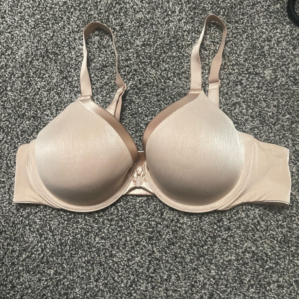 Vanity Fair Cream Underwire Front Clasp Bra 38B